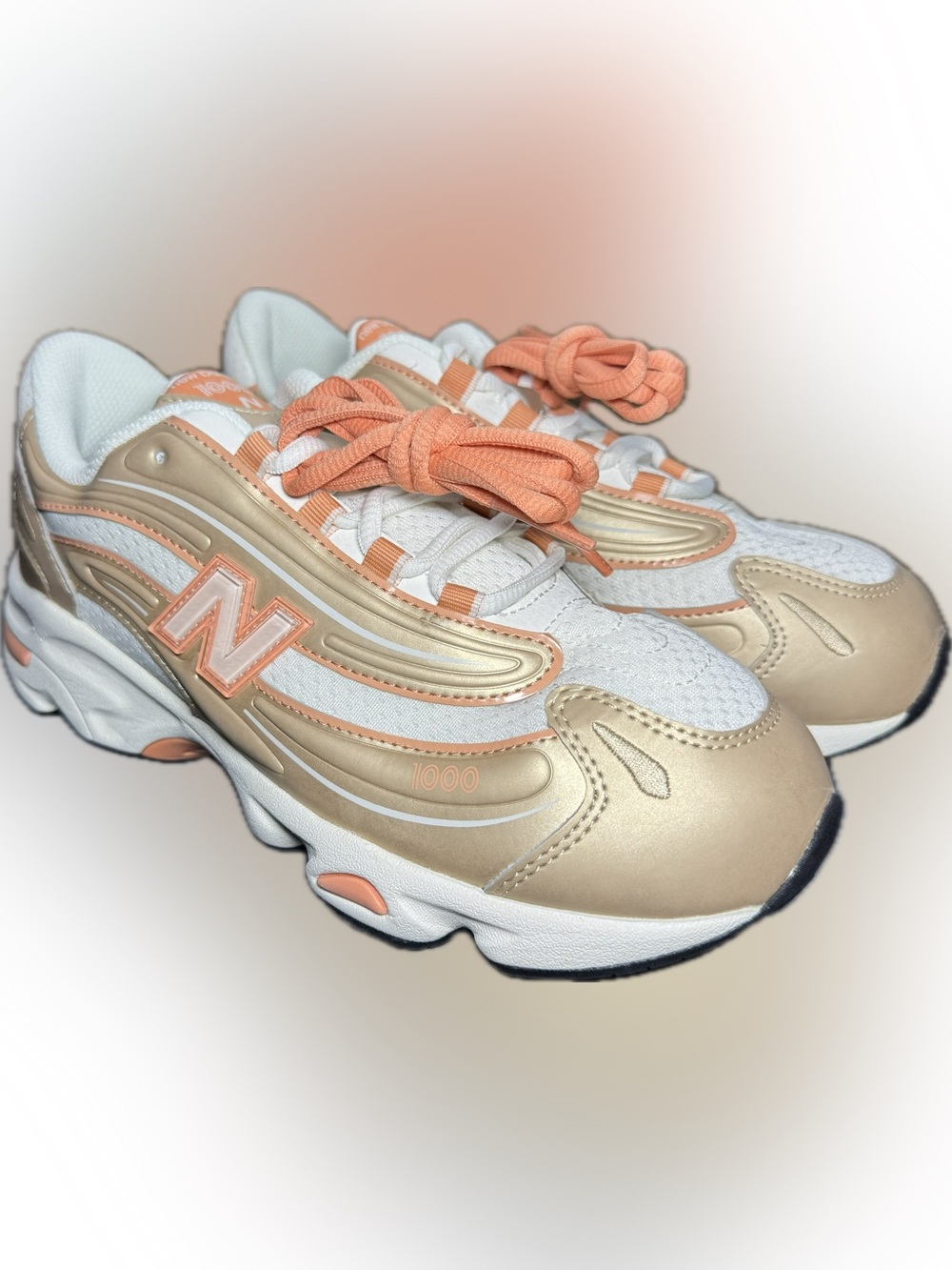 New Balance 1000 Sneakers Youths 5, Women’s 6.5 Metallic Gold & Peach Accent Sne